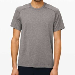 New Lululemon Metal Vent Tech Short Sleeve 2.0
Anchor / White / Light Cast SZ M